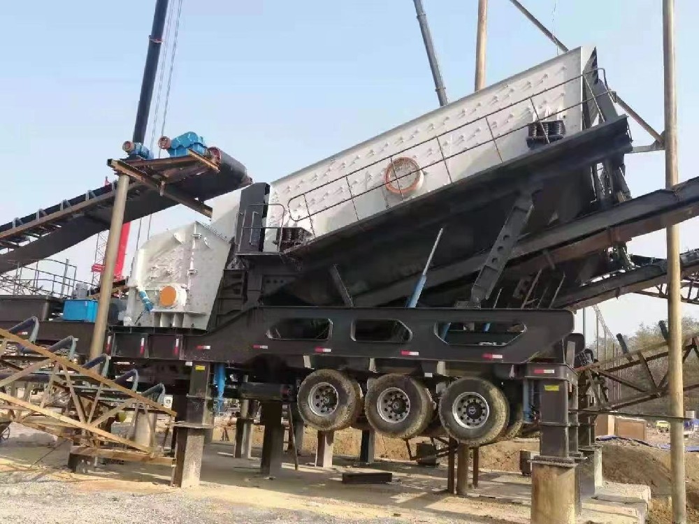 Cambodian customers purchased Yingke Heavy's mobile crushing station site
