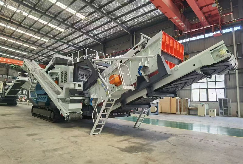 Crawler type fine crushing mobile crushing station
